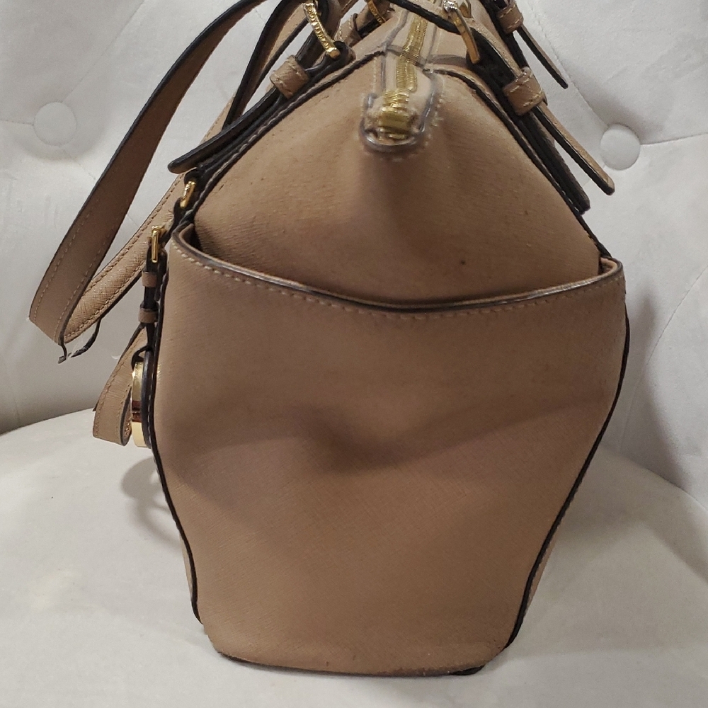 Michael Kors Tan Leather Tote with Signature Charm - Picture 11 of 12